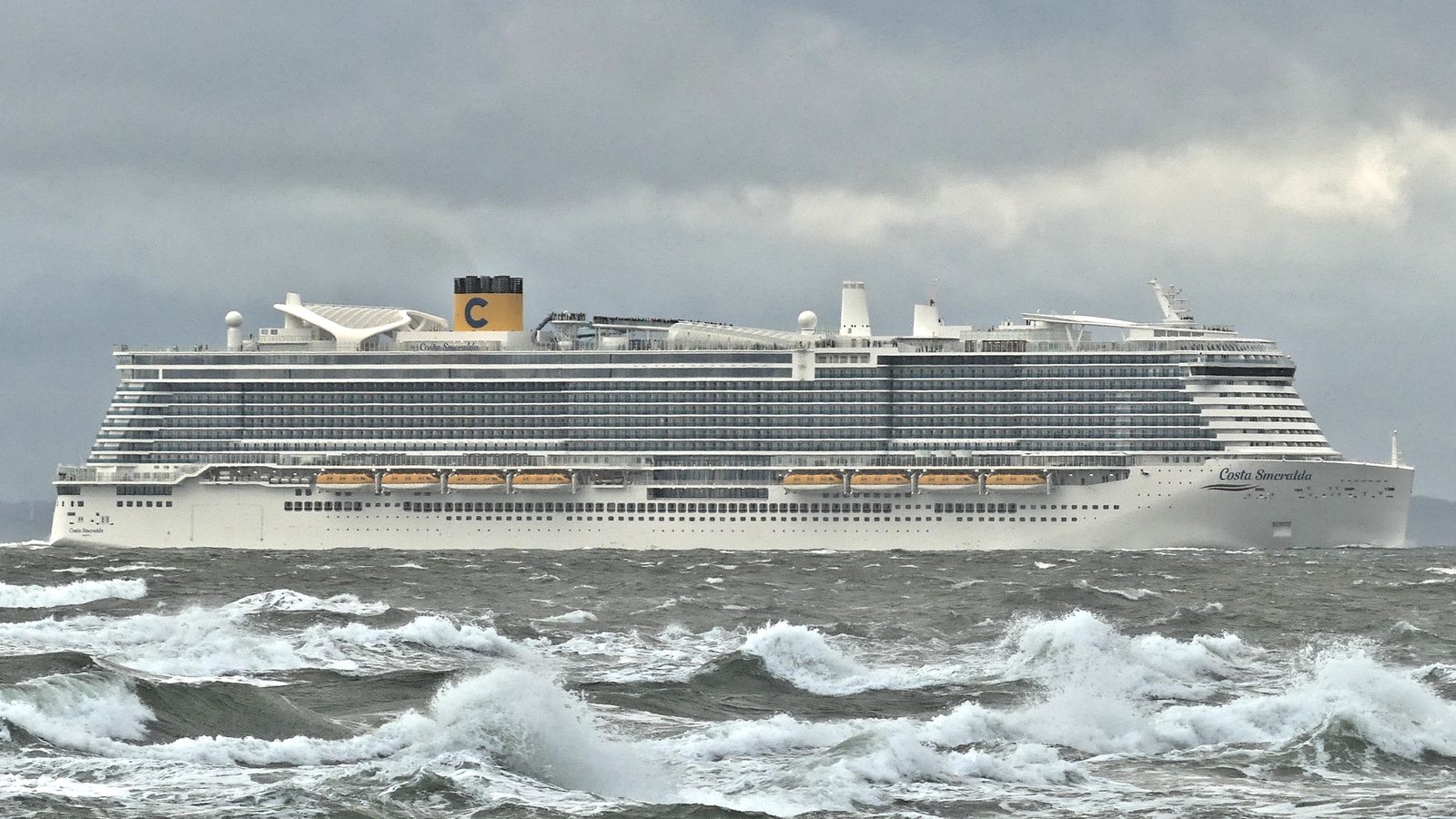 Costa Smeralda, Costa Cruises