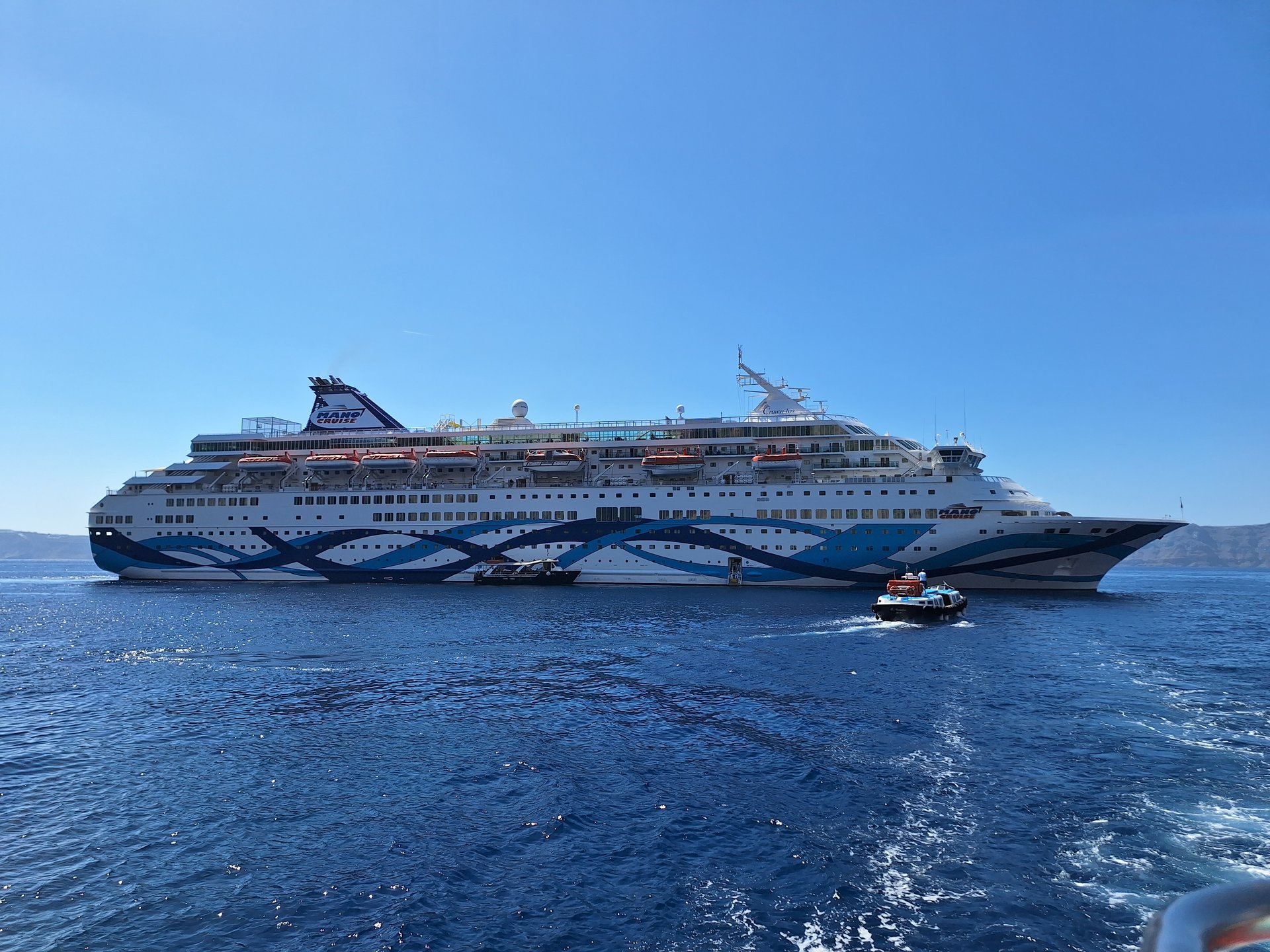 Mano Cruises