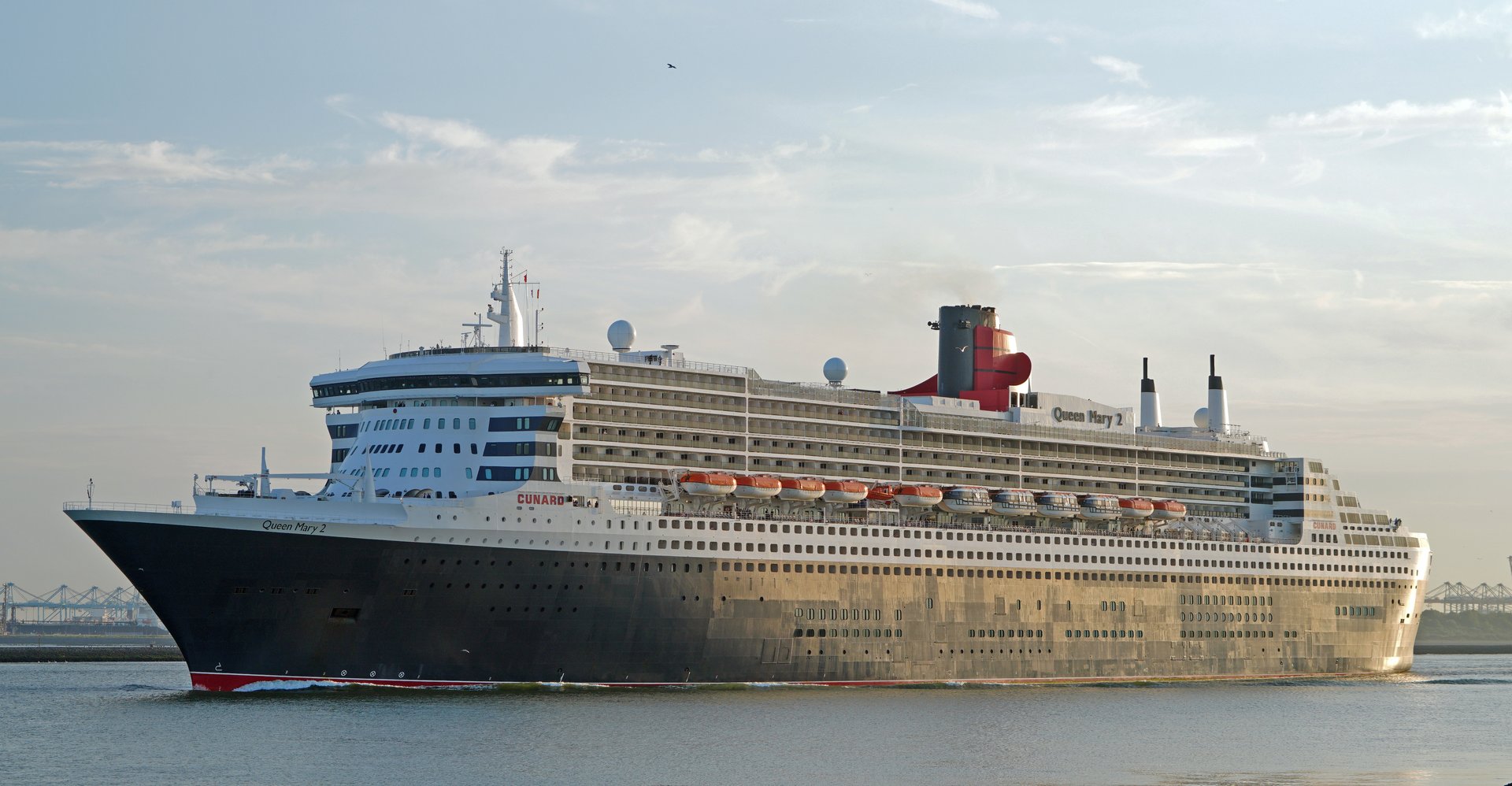 Queen Mary 2, Cunard