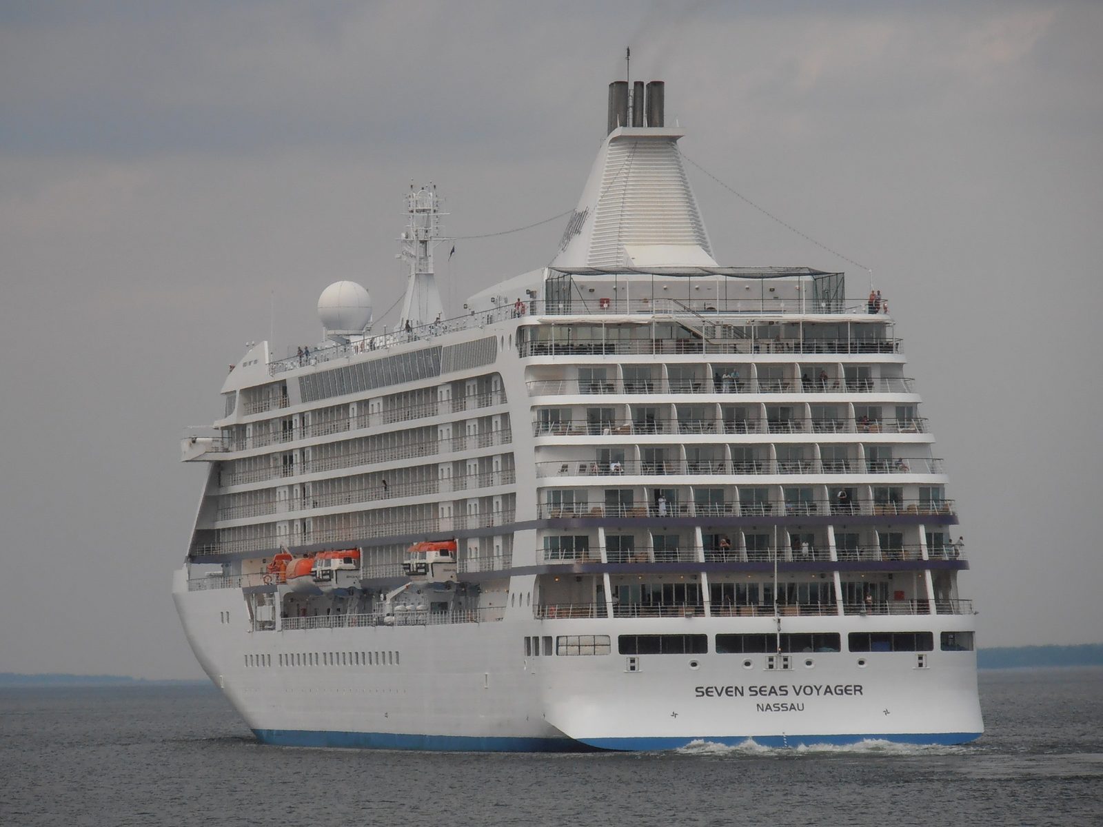 Seven Seas Voyager, Regent Seven Seas Cruises