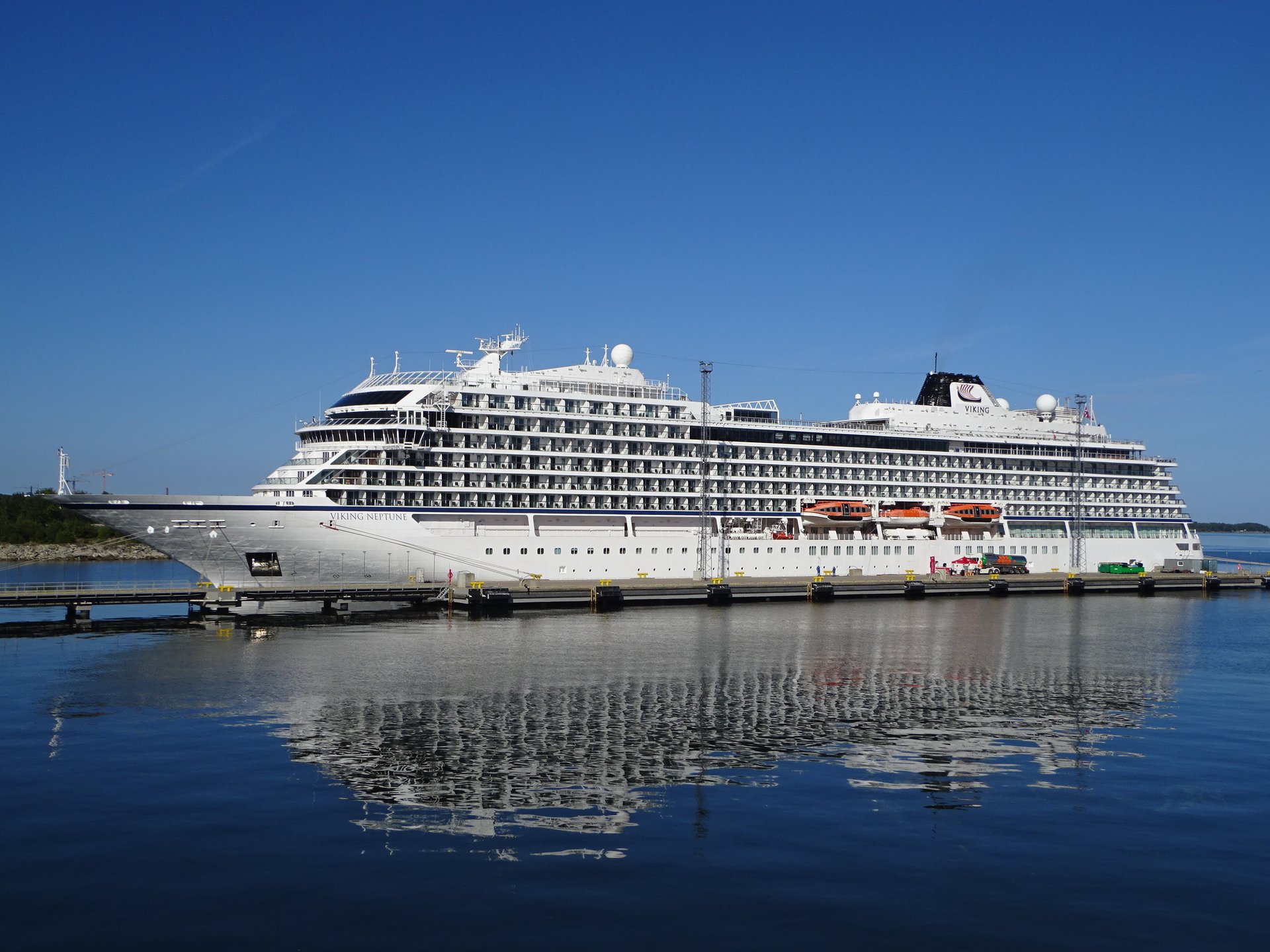 Viking Neptune, Viking